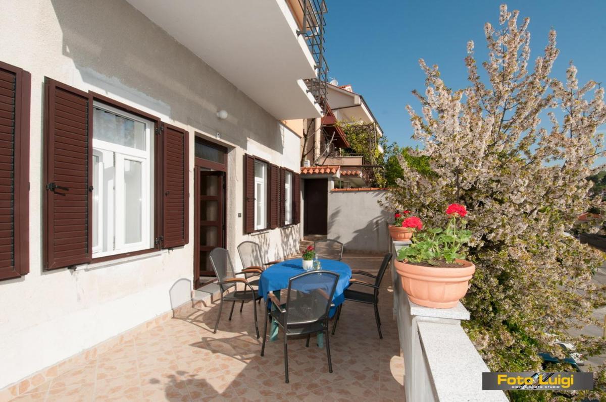 Apartments Komel I Opatija Eksteriør bilde
